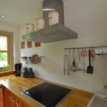 Spacious In With Garden *