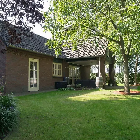 Spacious In With Garden Дом отдыха Эрп