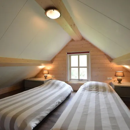 Spacious In With Garden *